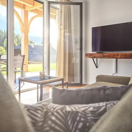 Panorama Alpine Living 201 شقة