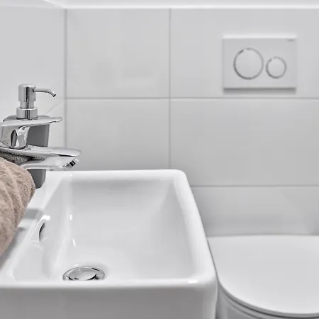 Panorama Alpine Living 201 توبليتز
